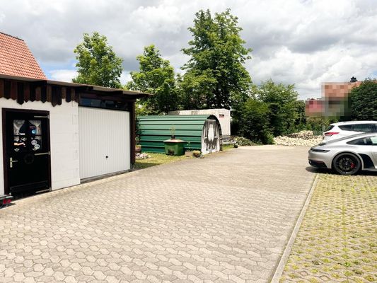 Grundstück